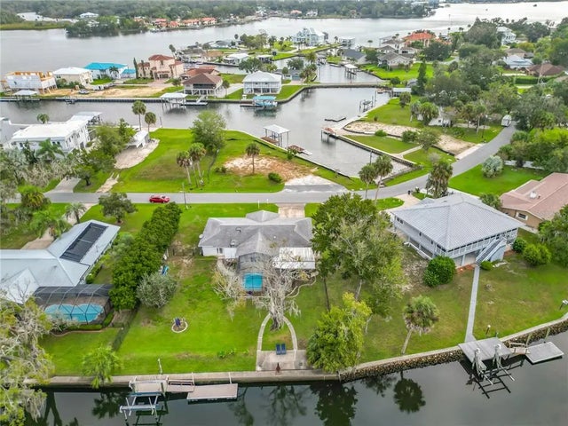 2176 N Watersedge Drive, CRYSTAL RIVER