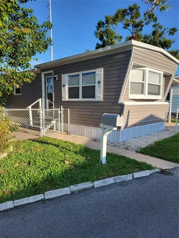 6580 Seminole Boulevard 618, SEMINOLE