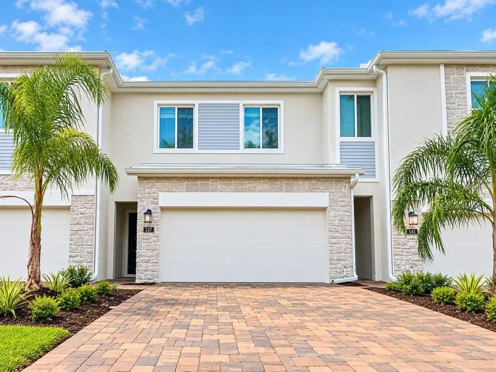 137 Nine Iron Drive, DAVENPORT