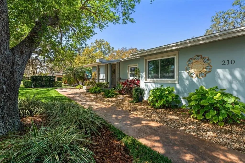 210 Live Oak Lane, LARGO