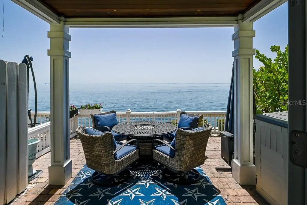 5042 Coquina Key Drive Se, ST PETERSBURG