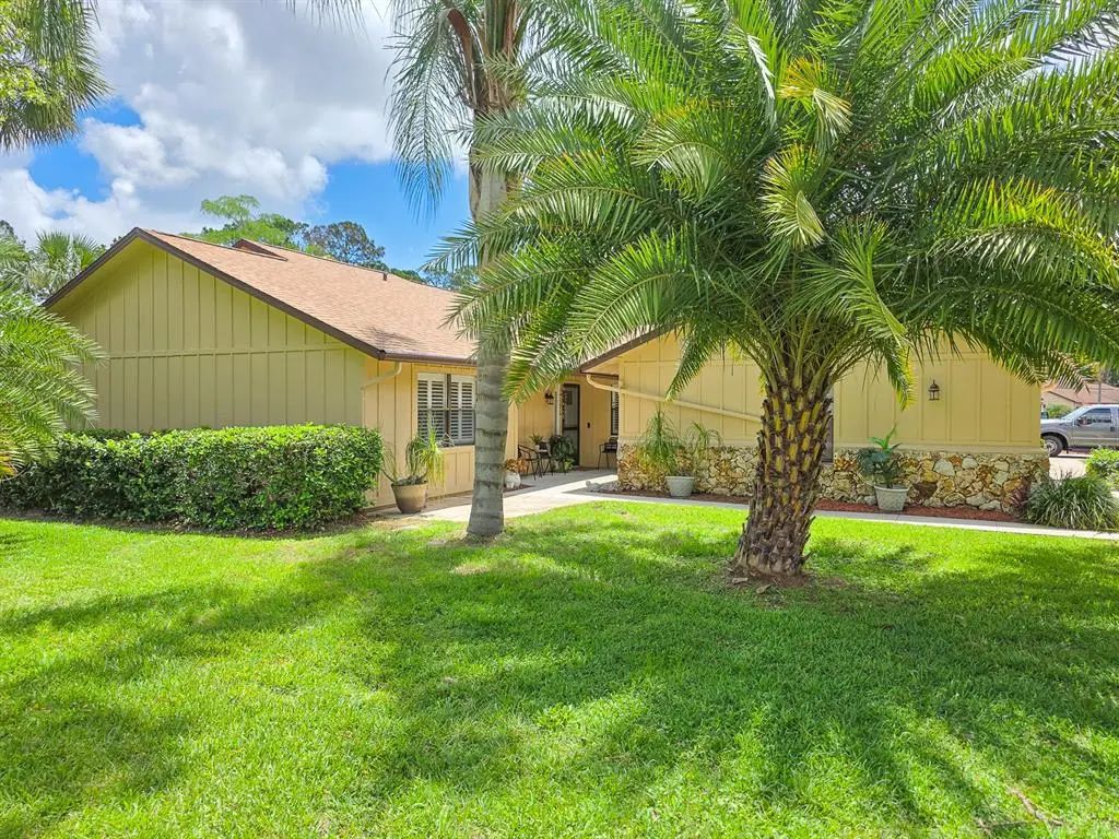 100 Sea Pines Circle, DAYTONA BEACH