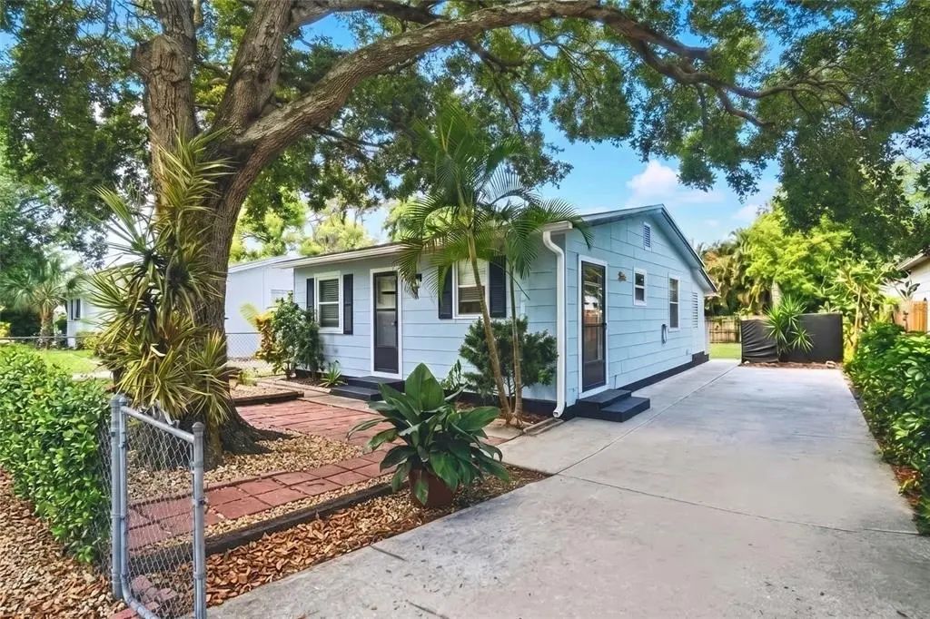 4480 Newark Street N, ST. PETERSBURG