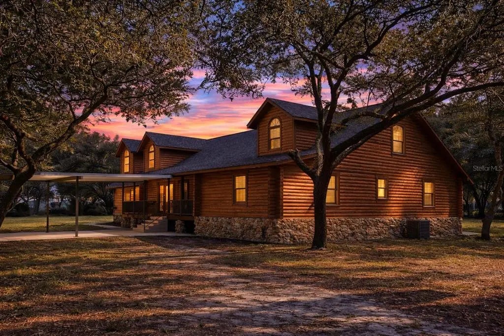 6892 Swain Road, SORRENTO