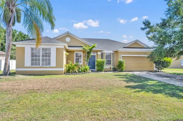 2724 Woodstream Circle, KISSIMMEE