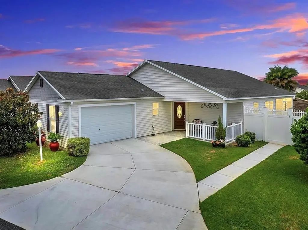 2565 Lindewood Street, THE VILLAGES