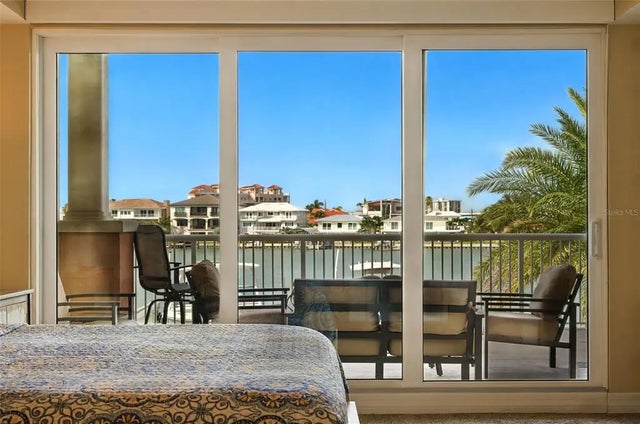 706 Bayway Boulevard 203, CLEARWATER BEACH