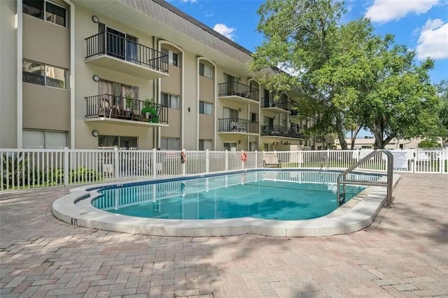 4610 W Gray Street 308, TAMPA