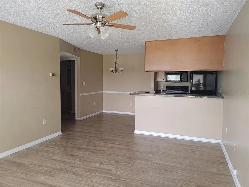 215 Lake Brook Circle 201, BRANDON