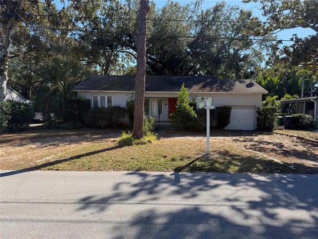 3120 W Coachman Avenue, TAMPA