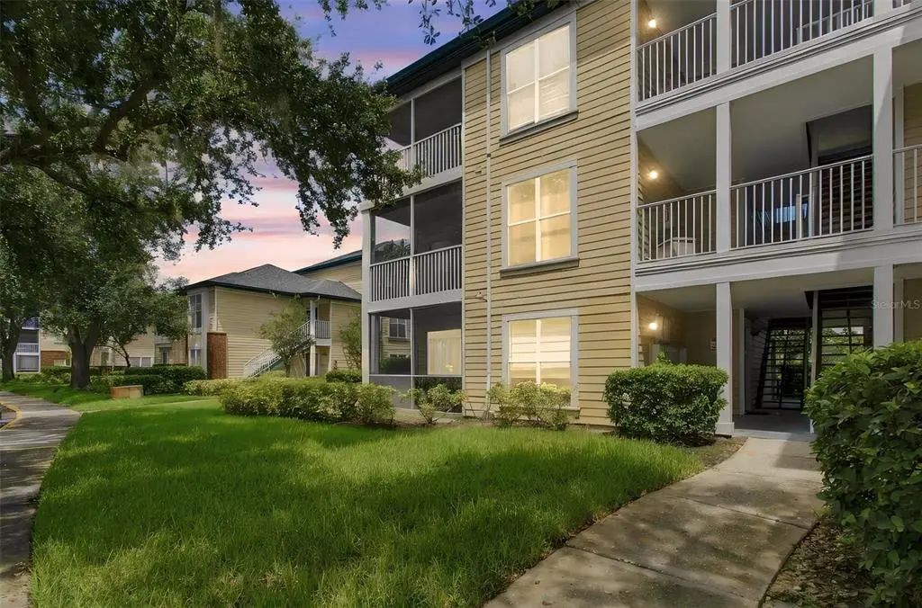 4115 Chatham Oak Court 215, TAMPA