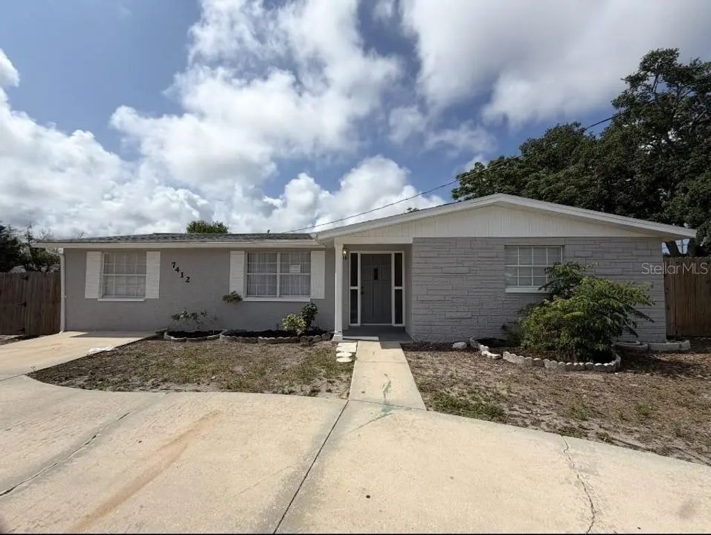 7412 University Drive, HUDSON