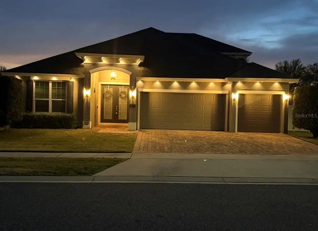 703 Calabria Way, HOWEY IN THE HILLS