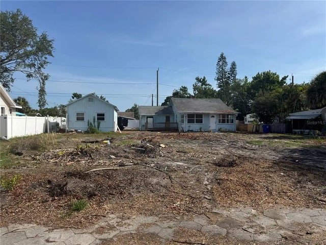 4419 Burlington Avenue N, ST PETERSBURG