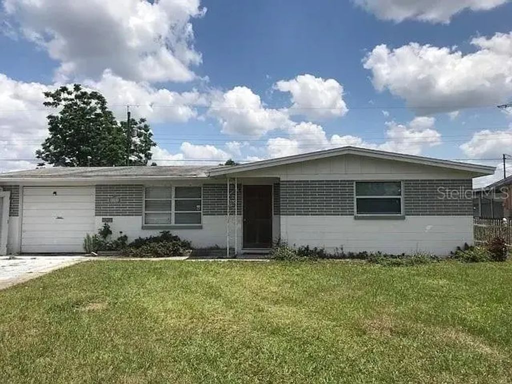 2151 Dixie Garden Loop, HOLIDAY
