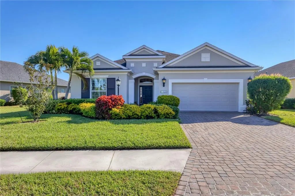 3620 Woodcliff Lake Terrace, SARASOTA