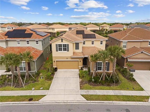 7630 Oakmoss Loop, DAVENPORT