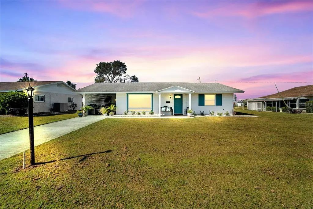 1216 Hacienda Drive, SUN CITY CENTER