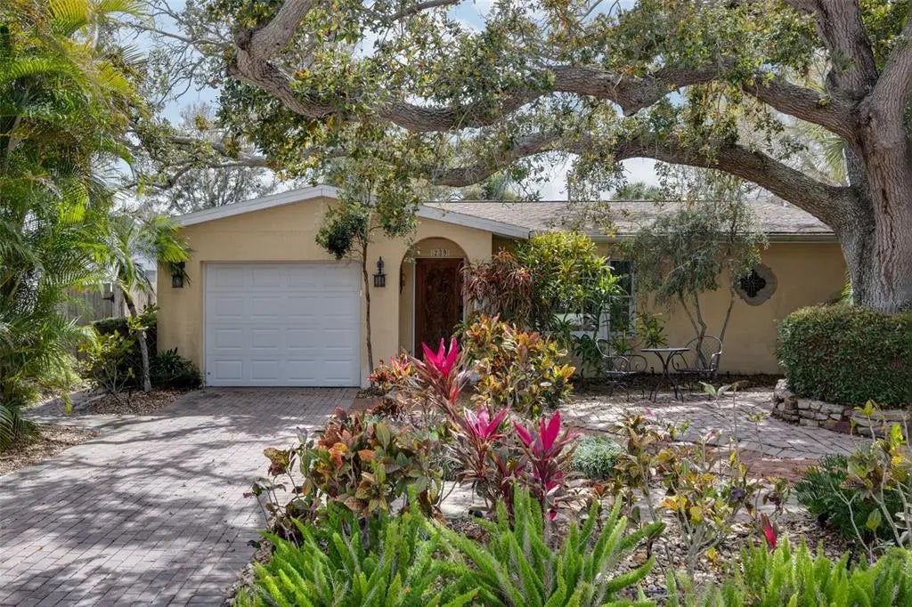 239 Sovrano Road, VENICE