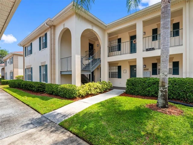 10356 Carrollwood Lane 204, TAMPA
