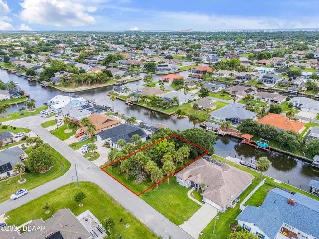 9 N Christopher Court, PALM COAST