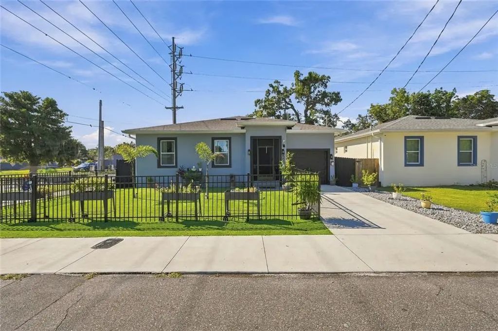 3219 E Emma Street, TAMPA