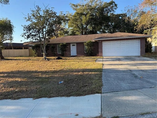 8213 Village Green Road, ORLANDO