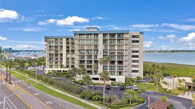 1501 Gulf Boulevard 305, CLEARWATER BEACH