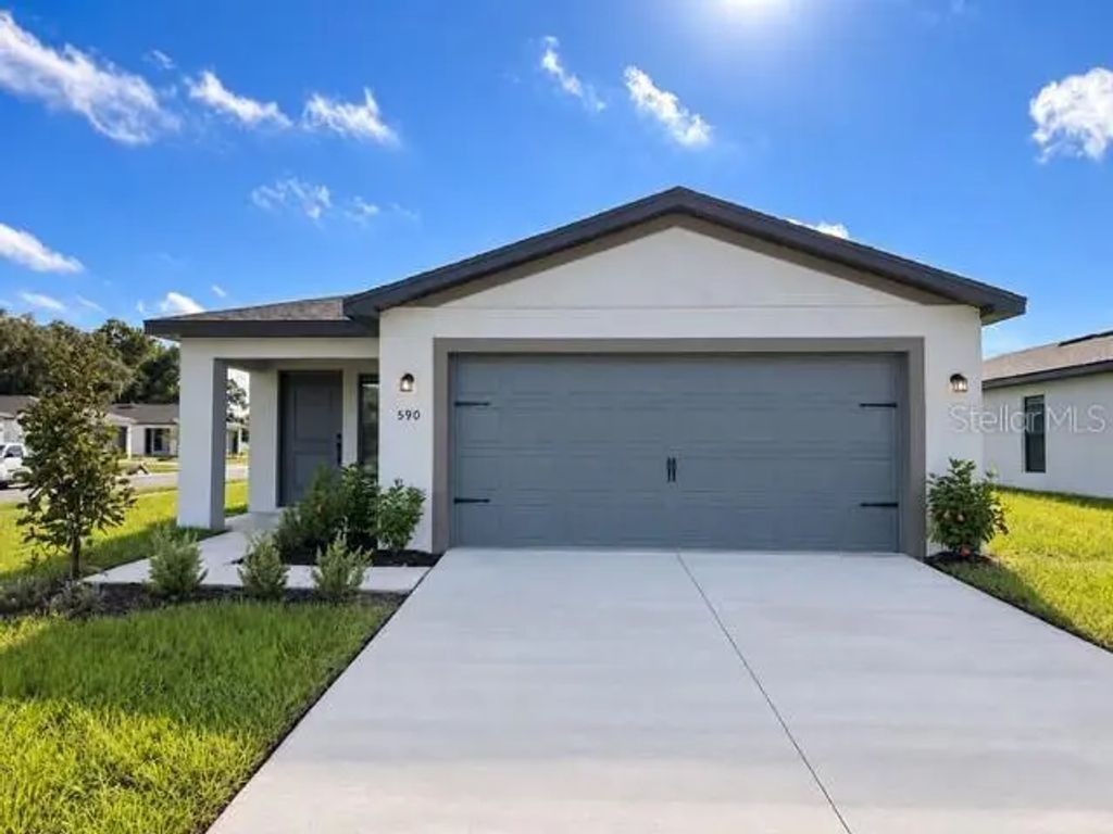 590 Blackthorn Drive, LAKELAND