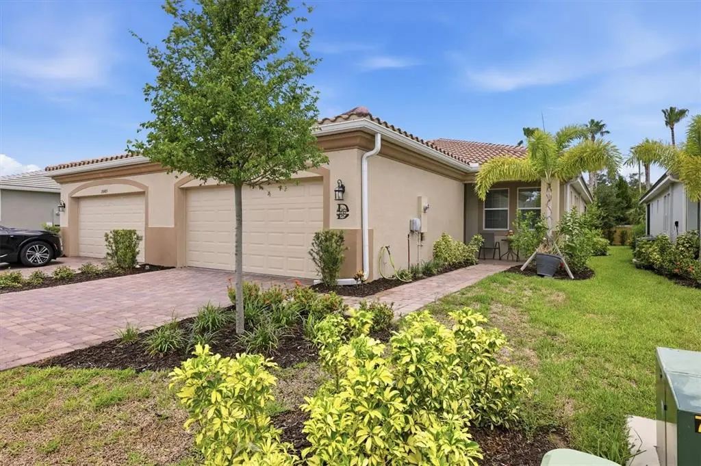 20411 Symphony Place, VENICE