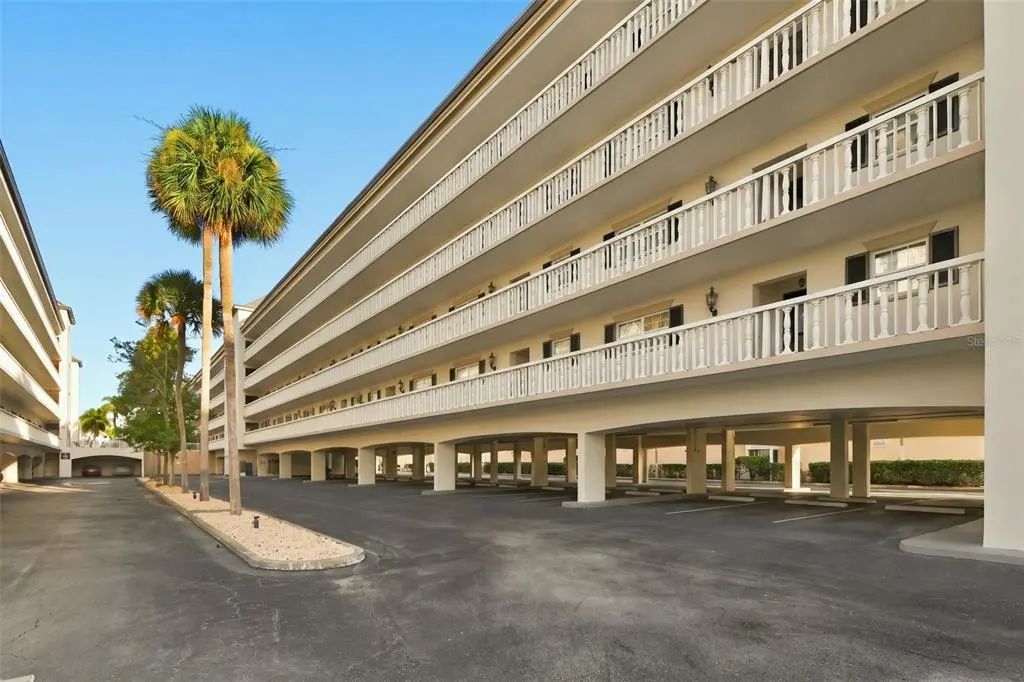 131 Bluff View Drive 107, BELLEAIR BLUFFS