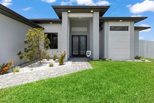 1 Nw 8th Terrace, CAPE CORAL