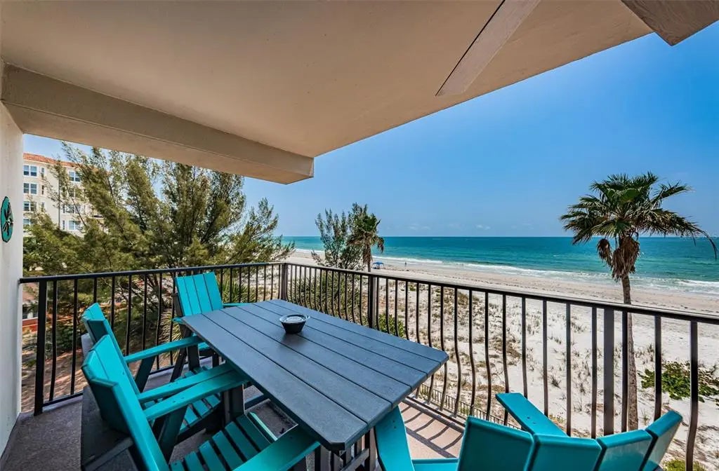 13650 Gulf Boulevard 401, MADEIRA BEACH