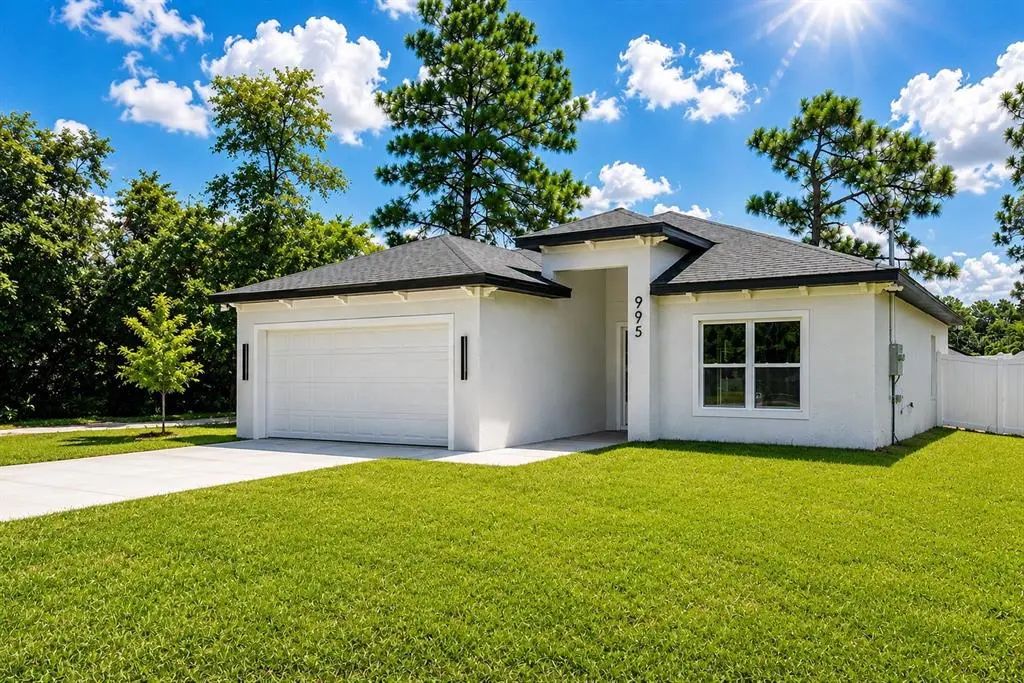 995 9th Avenue, DELAND