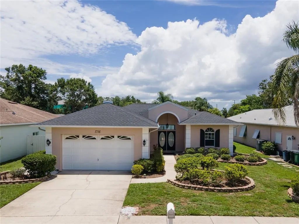 1716 Bermuda Court, SAFETY HARBOR