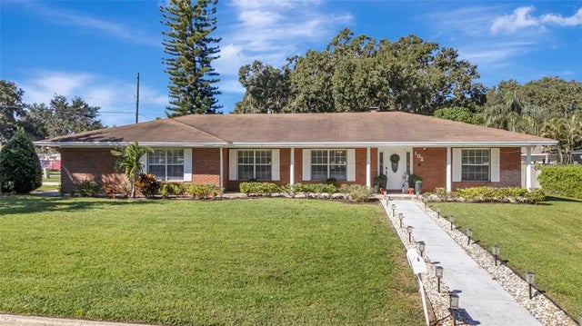 102 Valencia Shores Drive, WINTER GARDEN