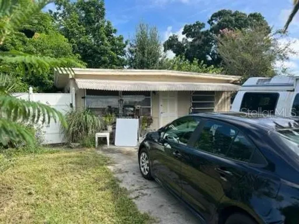10523 111th Terrace N, LARGO