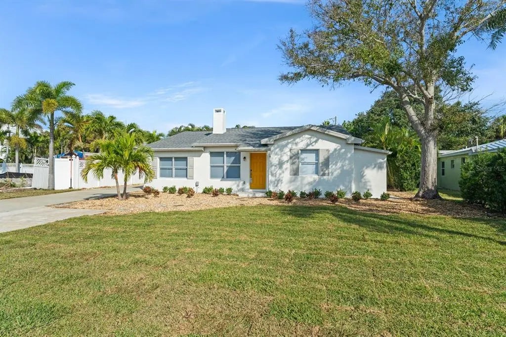 107 4th Street, BELLEAIR BEACH