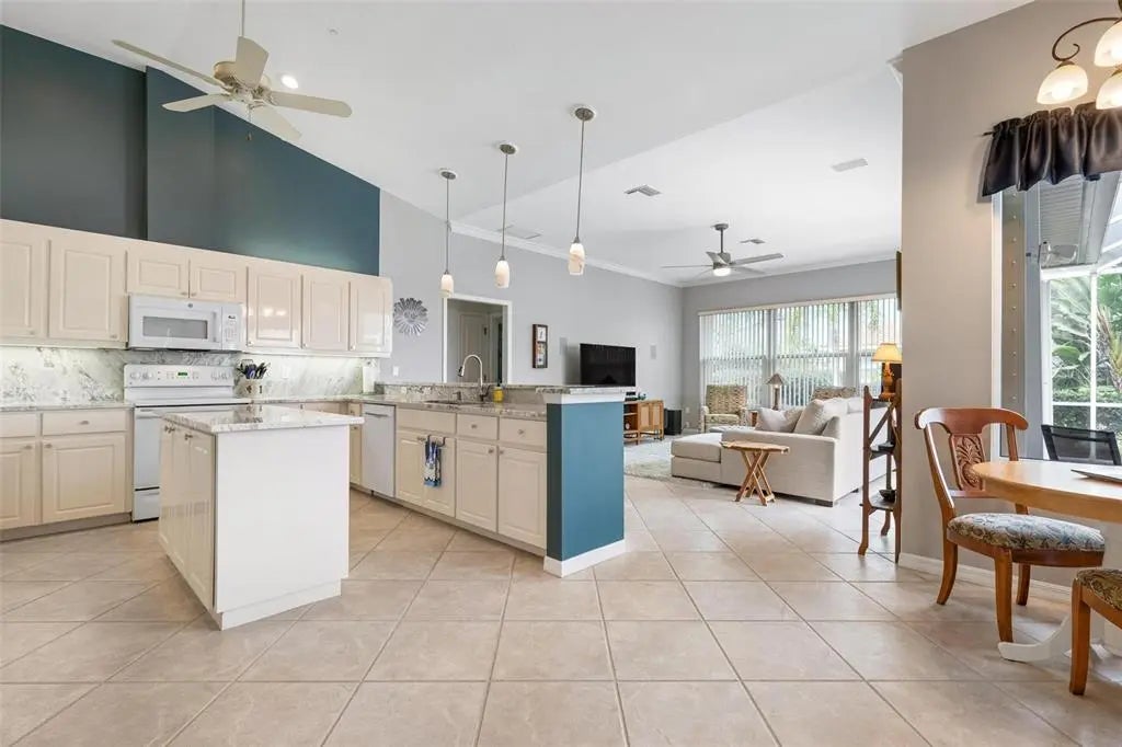 Gulf Shores Realty: 21 6af68331cdee71a2c4a197393da5e042 l