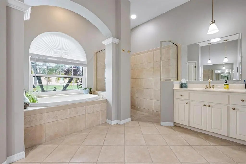 Gulf Shores Realty: 42 2bff1b11baa96006ad4ea10131c760dd l