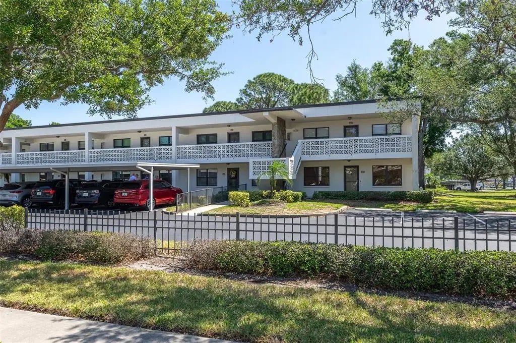 5085 1st Street Ne 242, ST PETERSBURG