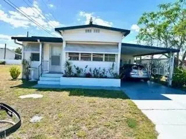 1611 Blue Lake Drive, LAKELAND