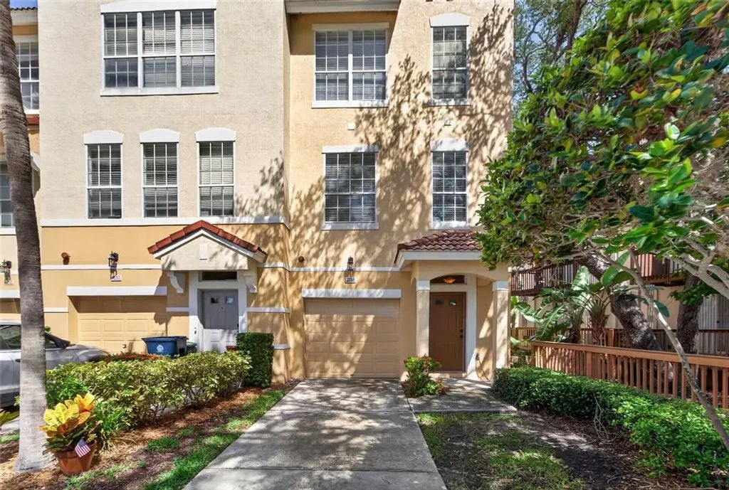 3186 Bayshore Oaks Drive, TAMPA
