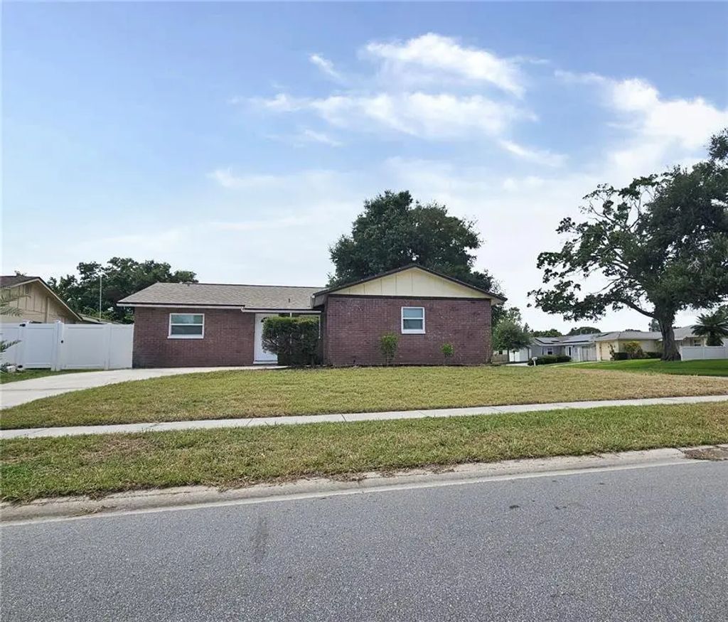 6092 Burch Street N, ST. PETERSBURG