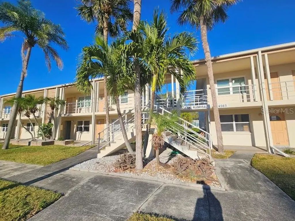 4565 Duhme Road 207, ST PETERSBURG