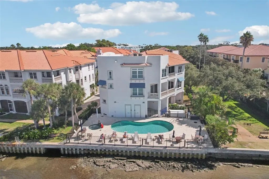 1340 Bayshore Boulevard 304, DUNEDIN