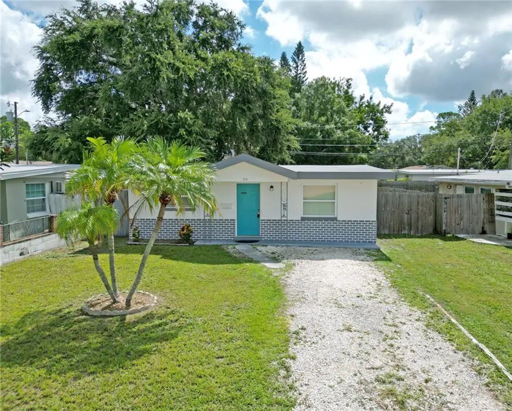 718 Northmoor Avenue N, ST. PETERSBURG