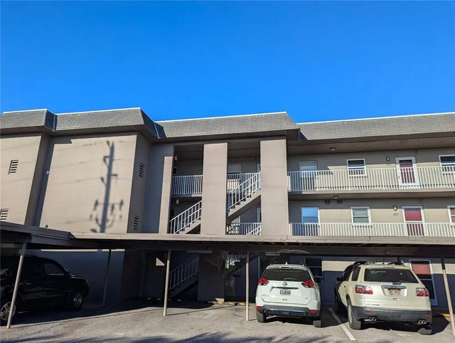 4500 37th Street S 27, ST PETERSBURG