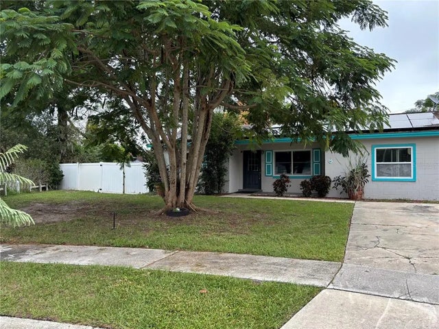 710 East Court, LONGWOOD