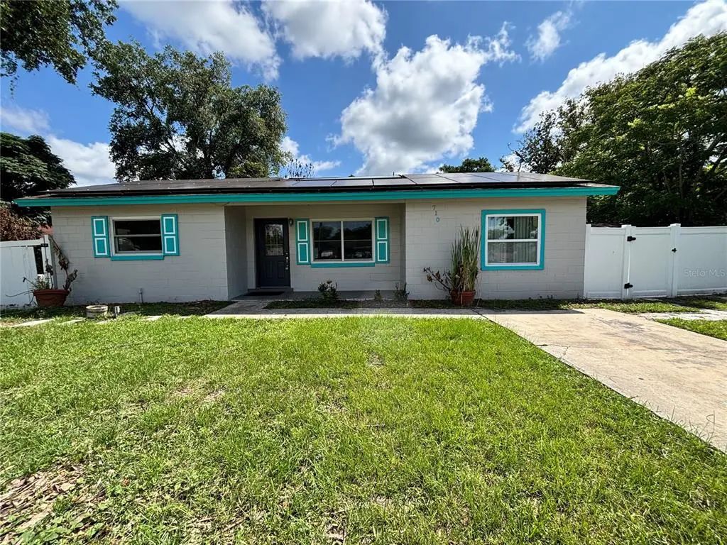 710 East Court, LONGWOOD